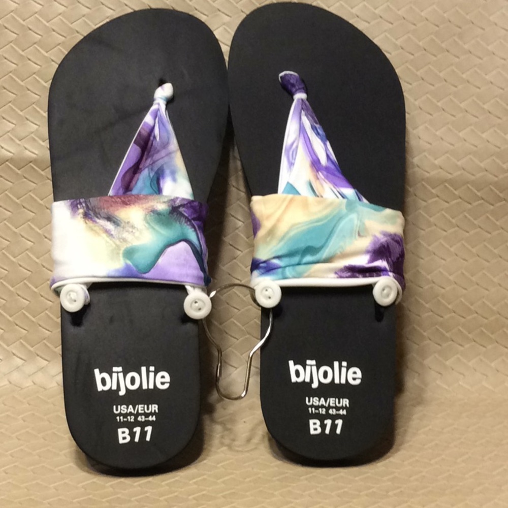 bijolie  floral design sandals.